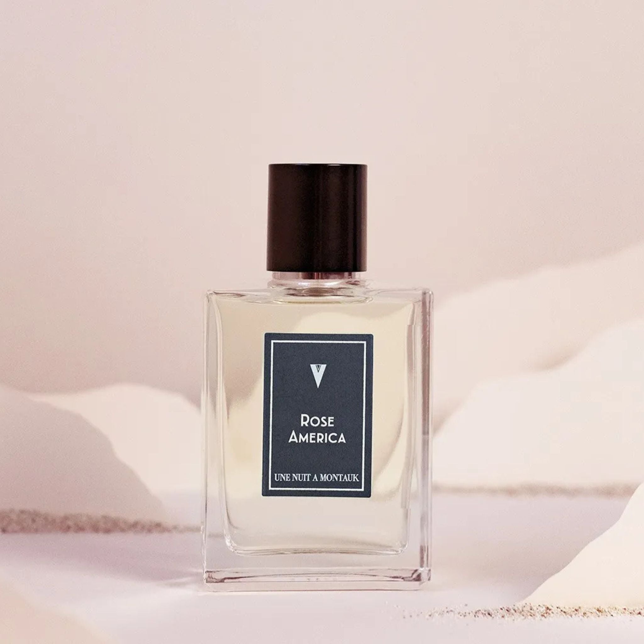 Une Nuit Nomade Rose America  Fragrance
