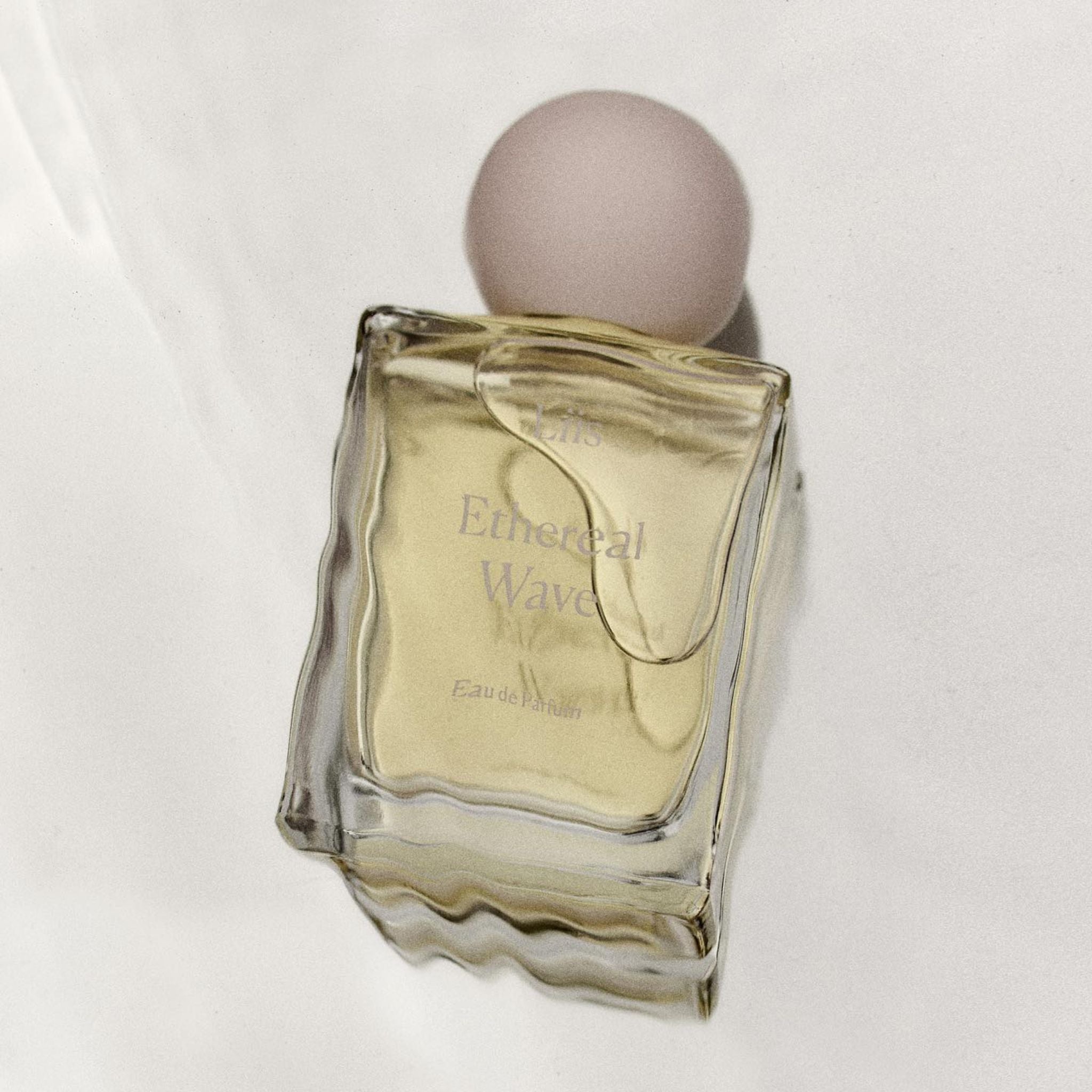 Ethereal Wave Liis – A Celestial Fragrance Journey · Parfum Exquis US